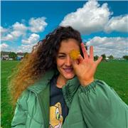 Hola! Ofrezco clases de refuerzo de primaria normal o bilingüe e inglés. Amplia experiencia como docente en centros educativos así como profesora extracurricular